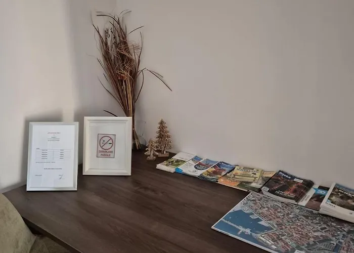 Nika Apartman *